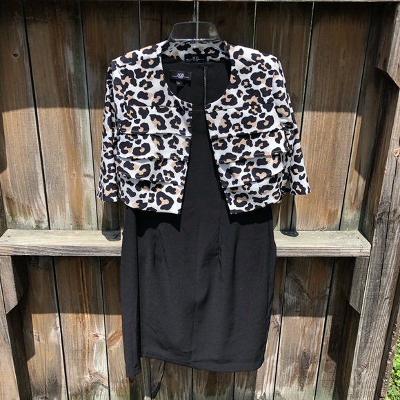 AGB Dresses & Skirts - AGB Black Dress With Removable Camisole